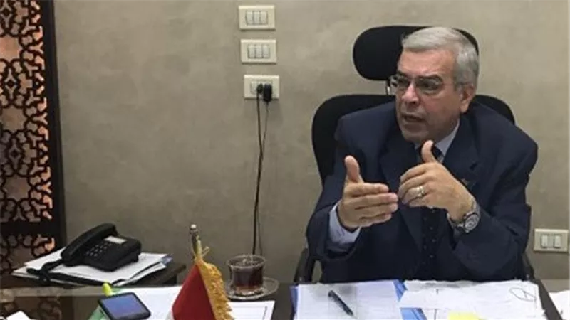 عجلان يبحث مع مديرى الادارات خطة التطوير الادارى للتعليم بالقليوبية