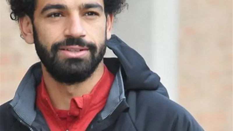 صورة لكتاب على حساب محمد صلاح تشعل السوشيال ميديا