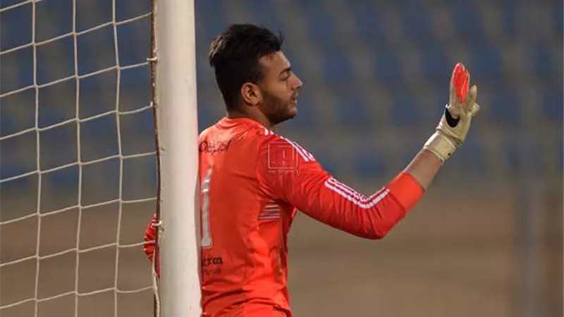فرج عامر يرفض بيع 