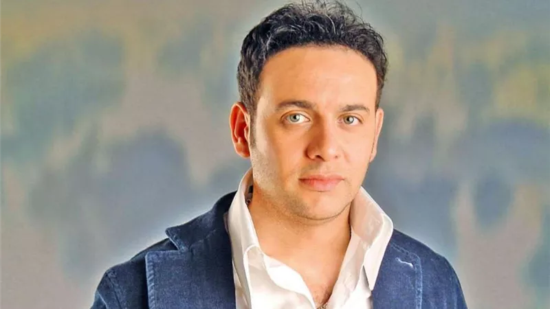 مصطفى قمر ينتهى من 