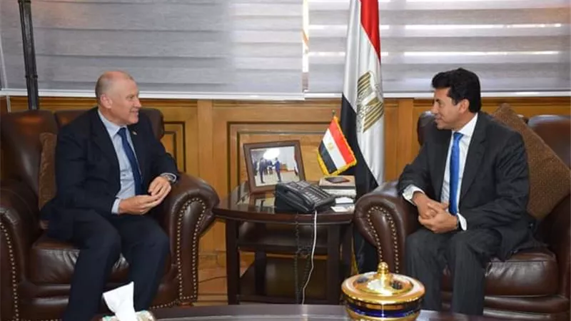 سفير أستراليا يبحث أوجه التعاون الشبابي والرياضي بين البلدين