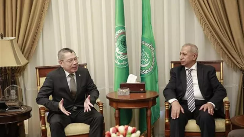 سفير بنما يشيد بإمكانيات الأكاديمية العربية للعلوم والتكنولوجيا والنقل البحرى