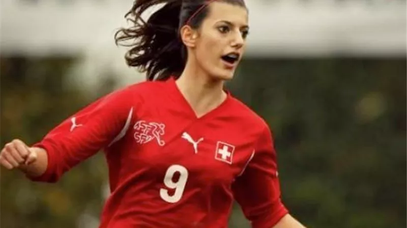 العثور على جثة فلوريانا إسماعيلي لاعبة منتخب سويسرا بعد 3 أيام غياب