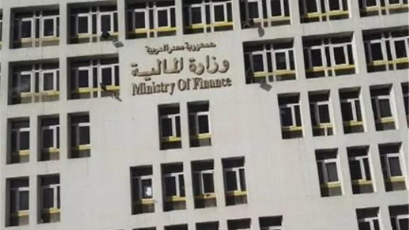 ننشر قواعد صرف «العلاوة والحافز» للعاملين بالدولة