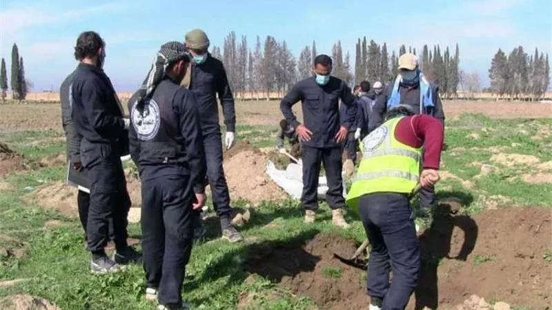 انتشال 200 جثة من مقبرة جماعية فى الرقة السورية