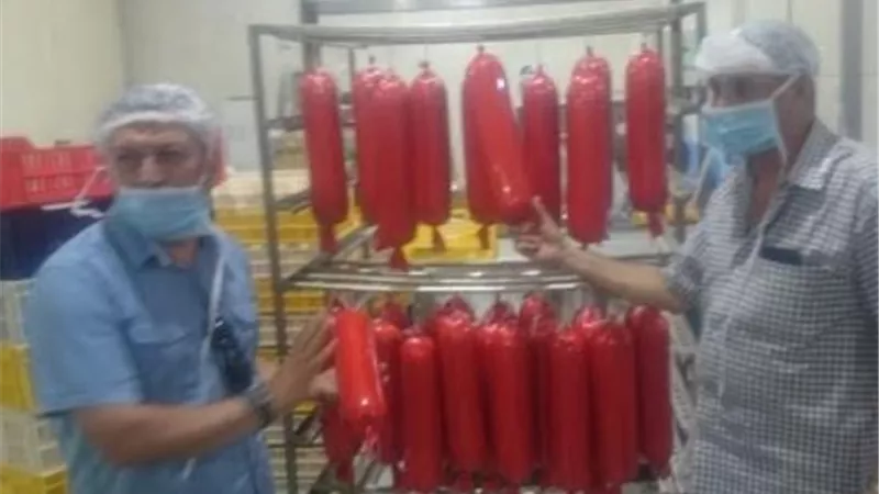 ضبط 33 طنا من اللحوم والاعلاف مجهولة المصدر بالشرقية