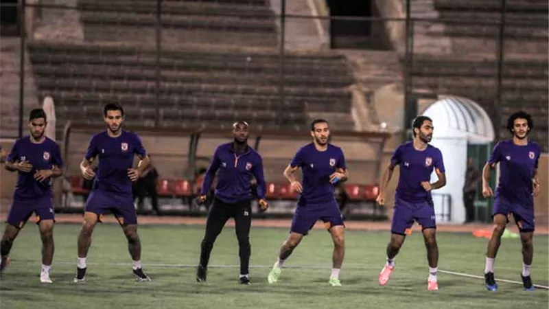 محاضرة نظرية وتدريبات خططية في مران الاهلي