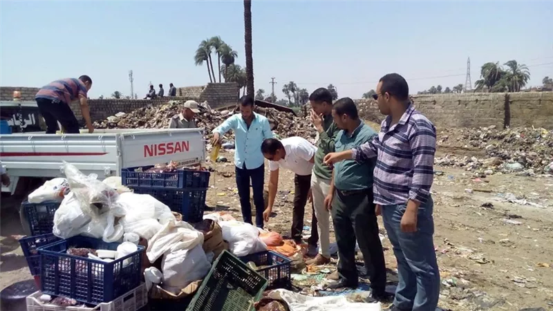 ضبط 9 طن دقيق مدعم قبل طرحة للبيع بالسوق السوداءومصنع حلويات غير مرخص بسوهاج..صور