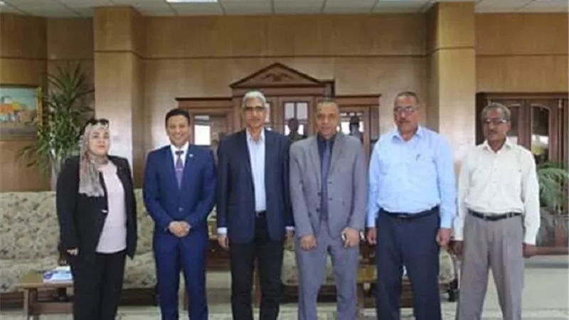 رئيس جامعة جنوب الوادى يستقبل وفد الهيئة العربية للتصنيع