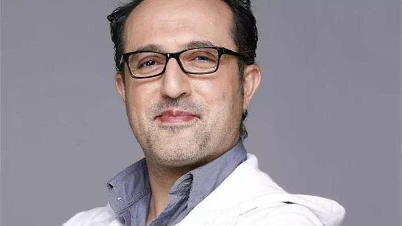 شريف مدكور يعلن إصابته بقطع فى شبكية العين