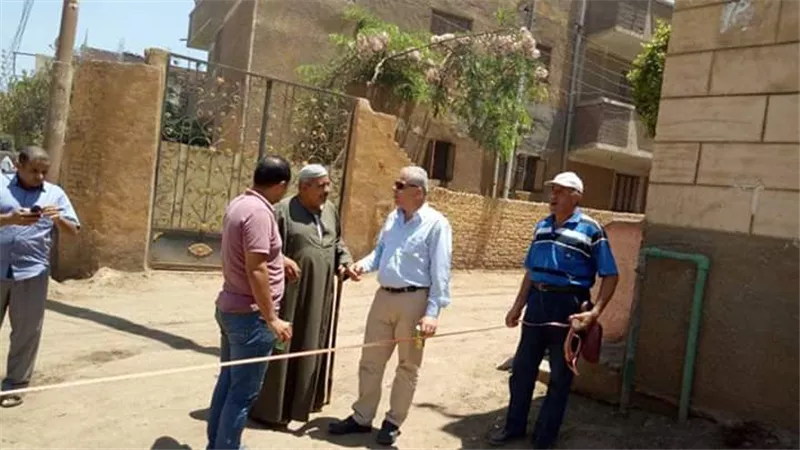 إستلام 3 مواقع محطات رفع صرف صحي بأشمون