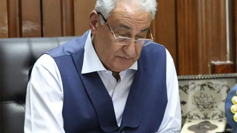 عاشور يوافق على تجديد استراحات المحامين بمحاكم الشرقية