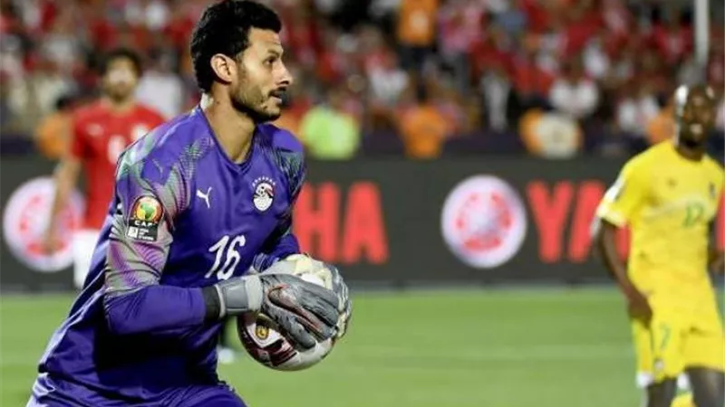 الكاف مشيدا بالشناوي: حائط منيع تصدى لكل هجمات الخصوم