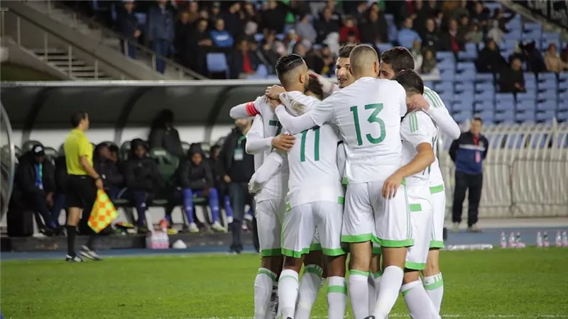 الجزائر يفوز بجائزة اللعب النظيف من الكاف