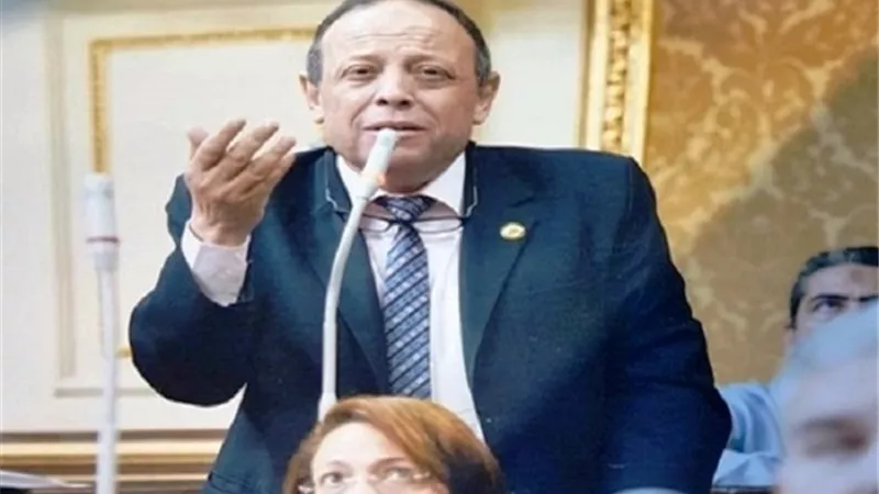 عاطف عبد الجواد يتقدم ببيان عاجل بسبب توقف العمل بالقسطرة فى مستشفى بنى سويف