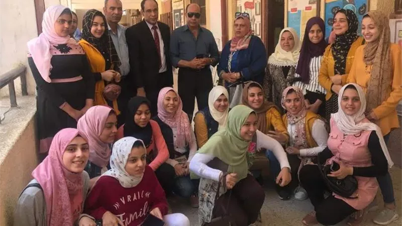 إنطلاق ورش العمل لتدريب طلاب أولى ثانوى الجدد على التابلت بمدارس إدارة بنها
