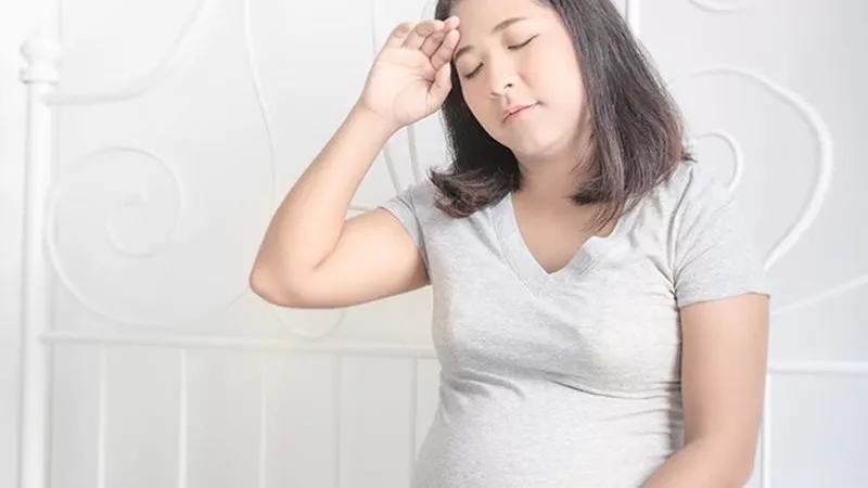 أسباب الهبات الساخنة أثناء الحمل وطرق علاجها