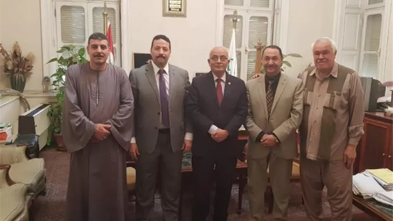 فصل مدرسة قمن العروس الثانوية إلى مدرستين