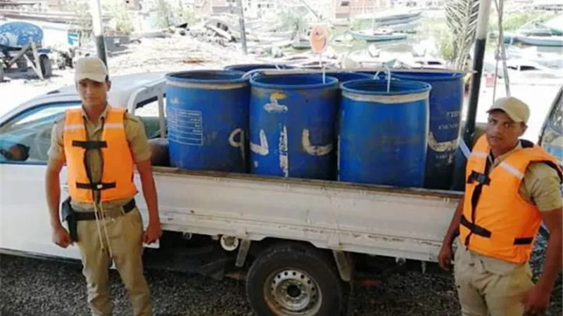 محافظ كفرالشيخ يتابع عملية ضبط 270 ألف وحدة زريعة أسماك