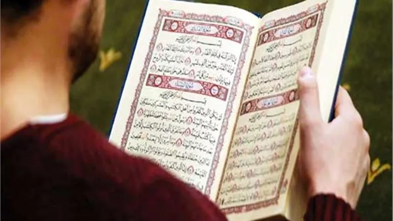 هل يجوز وهب ثواب قراءة القرآن الكريم للأحياء؟