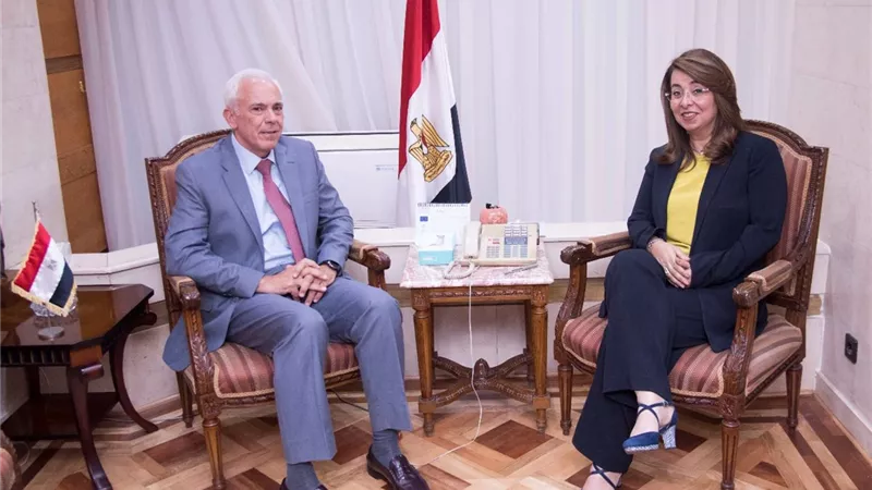 التضامن تستقبل السفير اليونانى وتناقش استمرار التعاون فى ملف التأمينات الاجتماعية