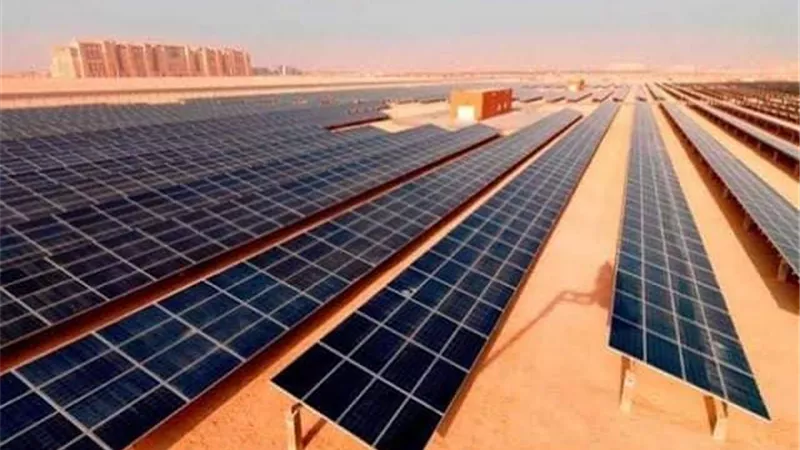 الانتهاء من 4 محطات جديدة في مشروع بنبان للطاقة الشمسية
