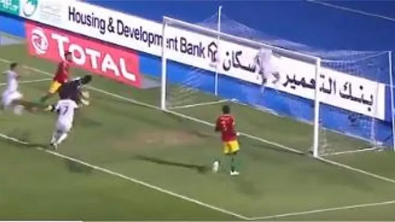 الجزائر تسحق غينيا بثلاثية وتصعد لربع نهائى امم افريقيا