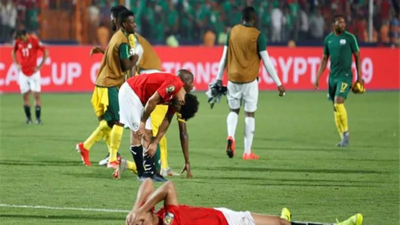 نجم المنتخب يعتذر للجماهير المصرية