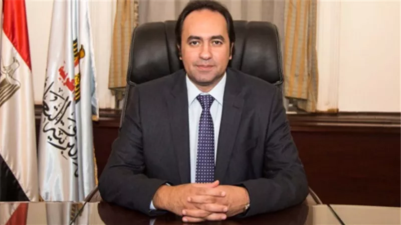 محمد عمر يصدر قرارا بحل مشكلة 5 آلاف معلم