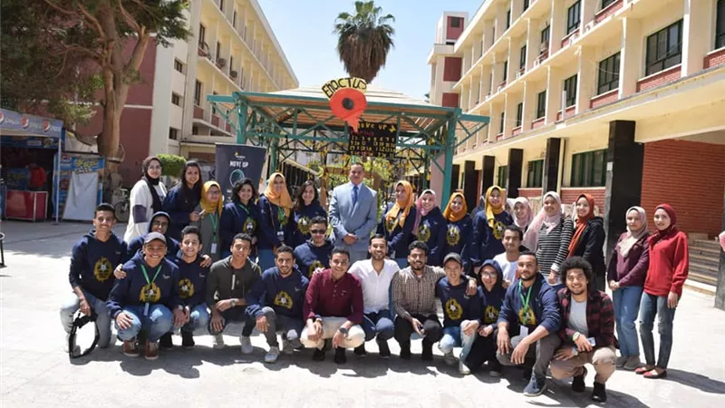 رئيس جامعة سوهاج يدعم ايناكتس
