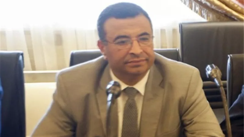 شكرى الجندى يطالب بتطوير مكاتب الشهر العقارى بكفرالشيخ