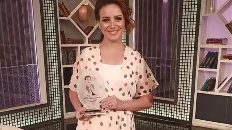 ريهام عبدالغفور تشعل انستجرام بتكريم جديد