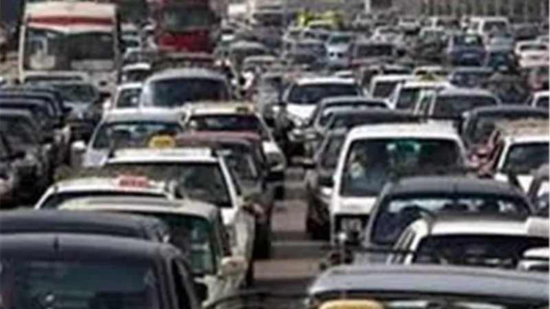 توقف حركة المرور أعلى محور صلاح سالم بسبب حادث تصادم