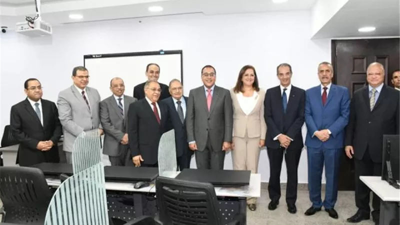 رئيس الوزراء يفتتح مركز تقييم القدرات والمسابقات بالجهاز المركزي للتنظيم والإدارة