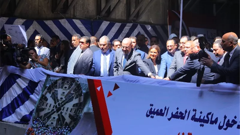 مدبولى يشهد دخول ماكينة الحفر العميق لمحطة ناصر