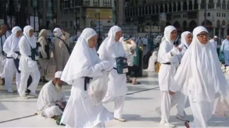 هل يجوز للمرأة أداء مناسك الحج أثناء فترة النفاس؟