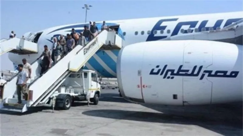 وزير الطيران:مصر للطيران كيان كبير لا يؤثر عليها فتح السماوات بالمطارات المصرية