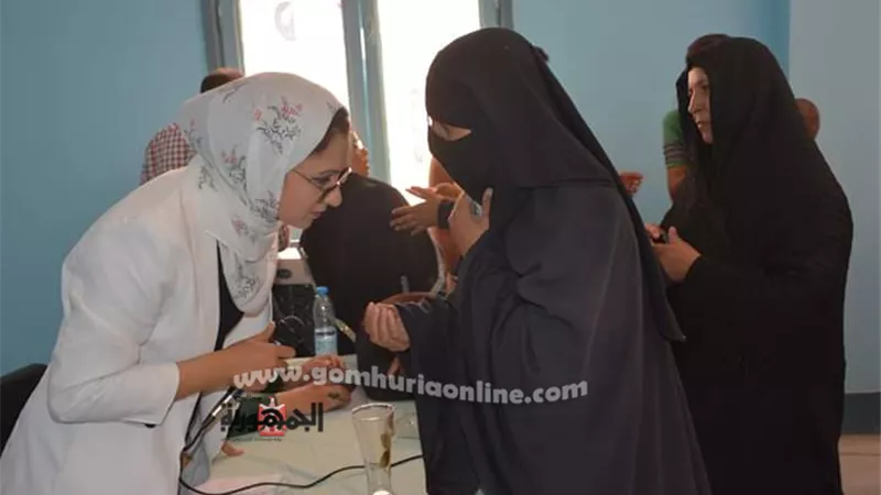 نائب محافظ الوادى الجديد تلتقي أهالي القرية الرابعة بدرب الأربعين لبحث مشكلات التعليم