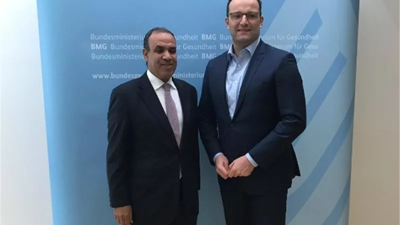 السفير المصري في برلين يبحث مع وزير الصحة الألماني التعاون في مجال دعم مبادرة السيد الرئيس في مكافحة فيروس سي في القارة