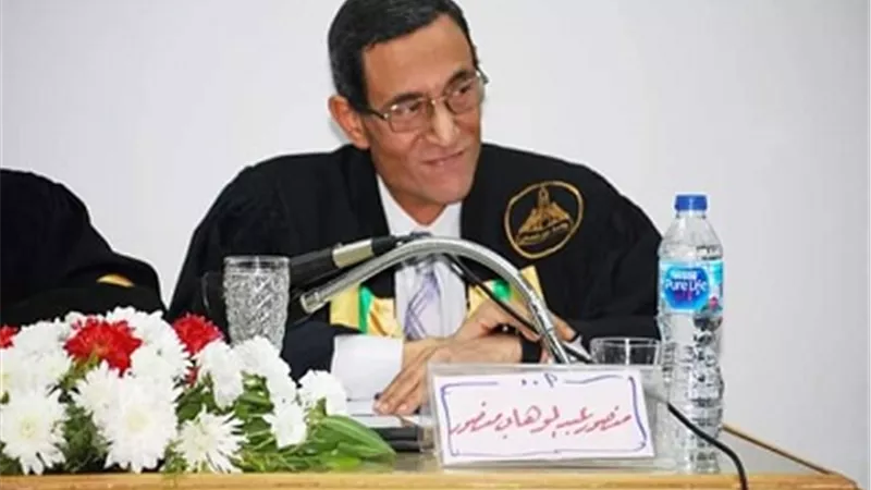ألسن عين شمس تنعي منصور عبد الوهاب رئيس قسم اللغات السامية