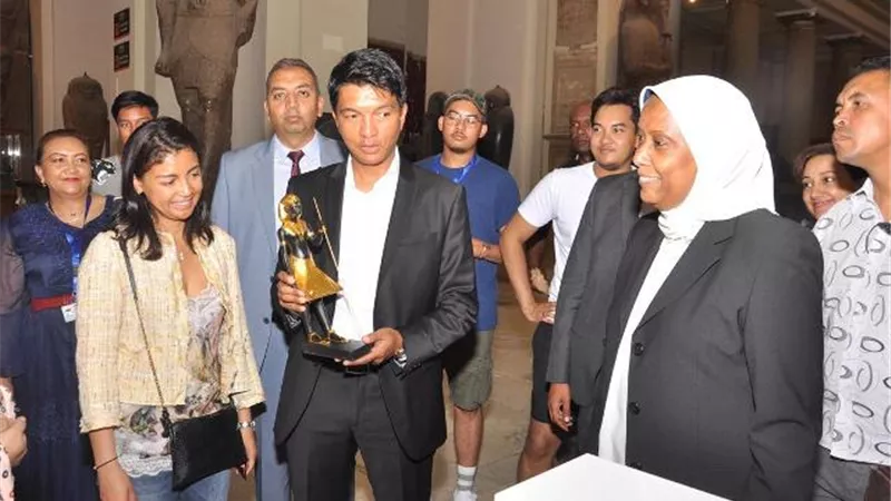 رئيس مدغشقر يزور المتحف المصري بالتحرير