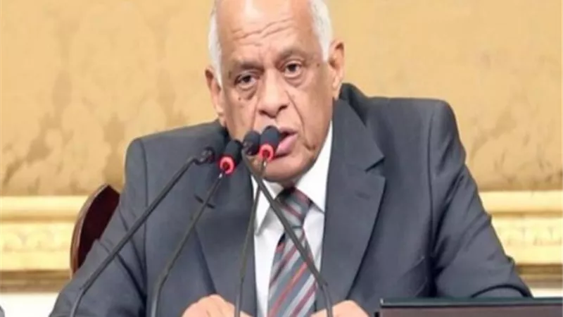عبد العال يرفع اعمال الجلسة العامة للبرلمان بعد الموافقة على قانون المحاماة