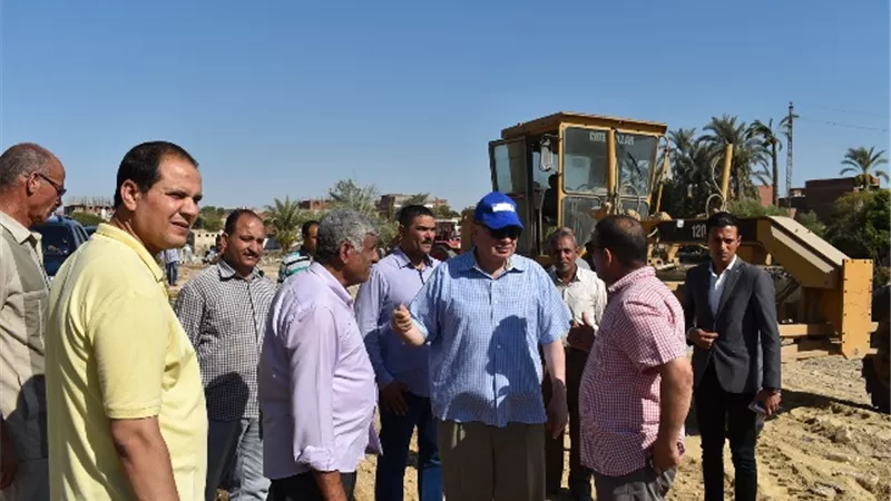محافظ الفيوم يتابع أعمال الحملة المكبرة للنظافة ورفع الإشغالات