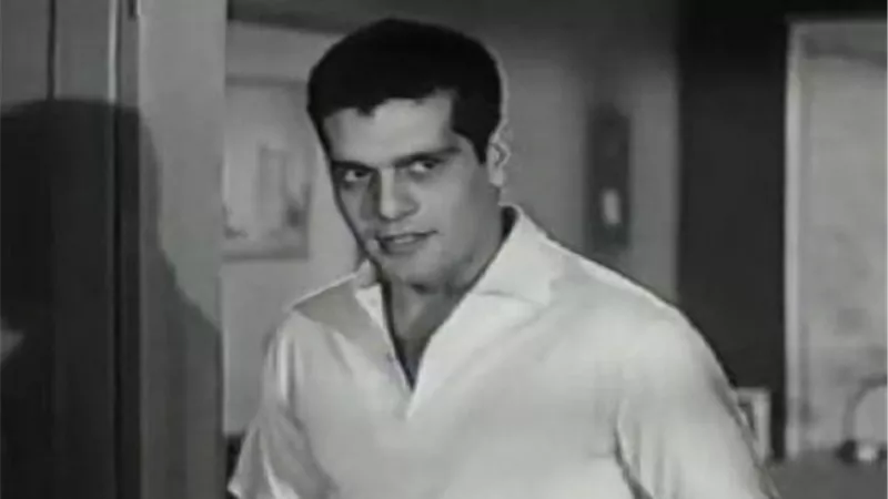 فى ذكرى رحيله .. ما لا تعرفه عن الفتى الوسيم عمر الشريف