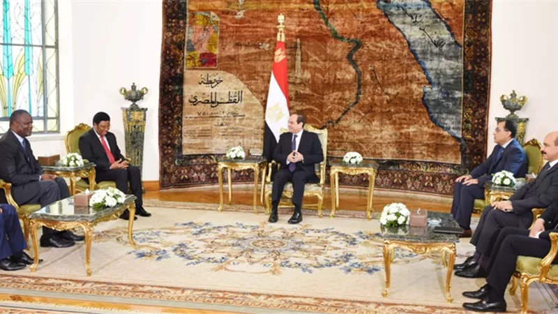 السيسى خلال استقباله رئيس وزراء تنزانيا : نحرص على دعم العلاقات الثنائية بين البلدين