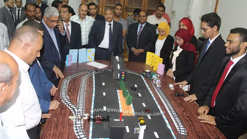 ابتكارات متميزة ضمن مشروعات التخرج لطلاب كلية الهندسة بقنا