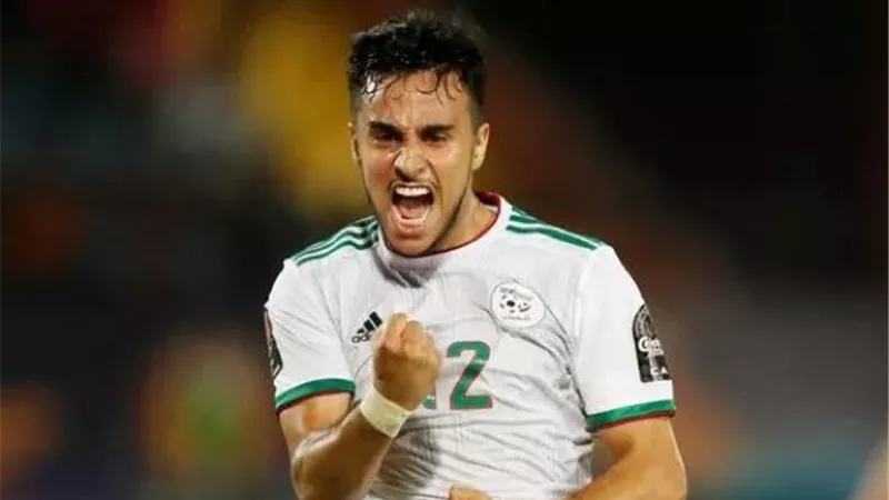 نجم منتخب الجزائر يقترب من الدوري الإسباني