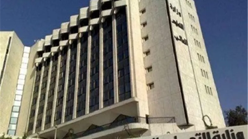 منح دراسية مقدمة من الهند واليونان للمرحلة الجامعية الأولى والدراسات العليا