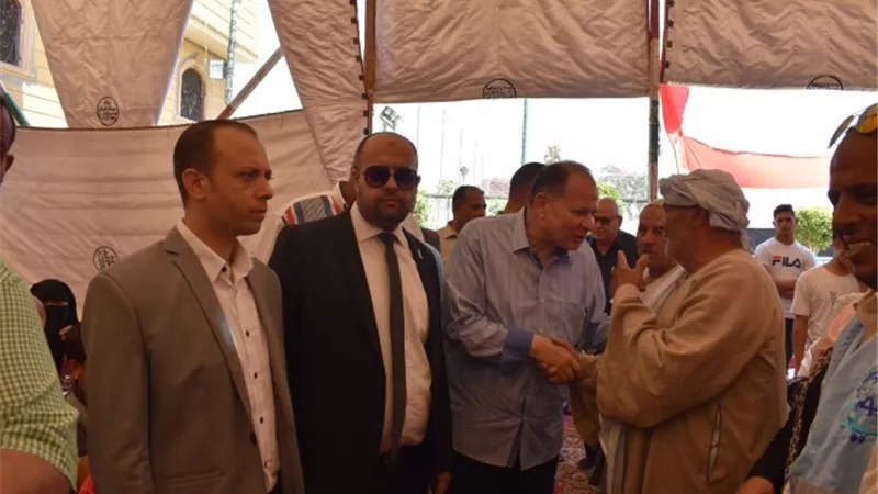 محافظ الفيوم يتفقد أعمال مبادرة
