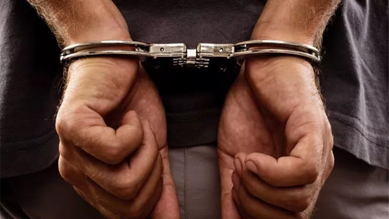 ضبط شخصين استوليا على أموال الشباب بزعم توفير فرص عمل بالخارج